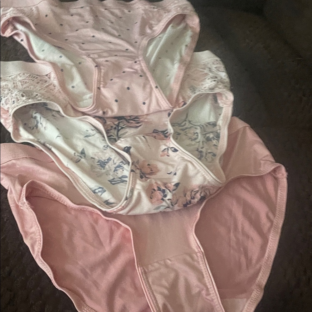 Oonagh by Nanette Lepore Pink and Floral Panties Set